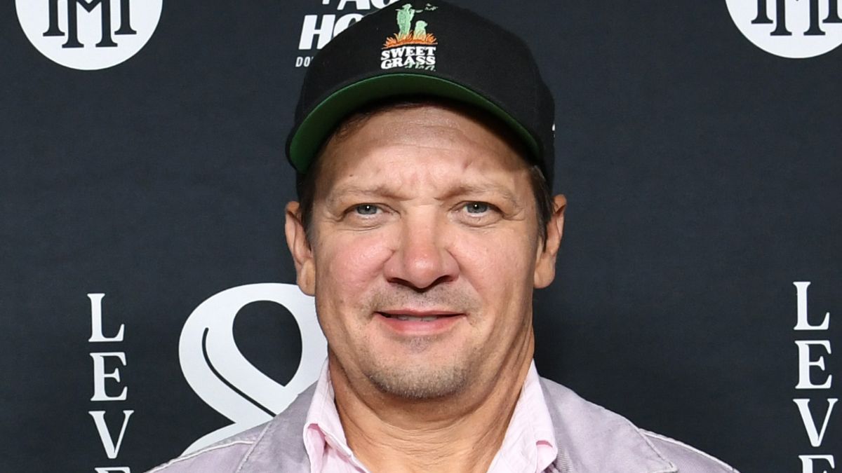 Nach schwerem Unfall Marvel Star Jeremy Renner spricht über seine neue