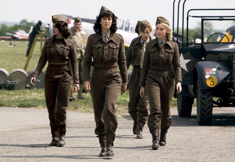 Fürs Vaterland und gegen den Faschismus, von links: Maria Luzzato (Maya Sans), Louise Desfontaines (Sophie Marceau), Jeanne Faussier (Julie Depardieu), und Suzy Desprez (Marie Gillain) brechen zu einer gefährlichen Mission auf.