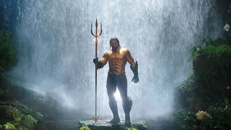 "Aquaman" (2018): Während in den letzten Jahren vor allem bei Marvel ordentlich die Kassen geklingelt haben, liegt auf Platz 20 ein Superheldenfilm aus dem Hause DC. Jason Momoa als muskelbepackter Wassermann spielte 1,152 Milliarden US-Dollar ein.