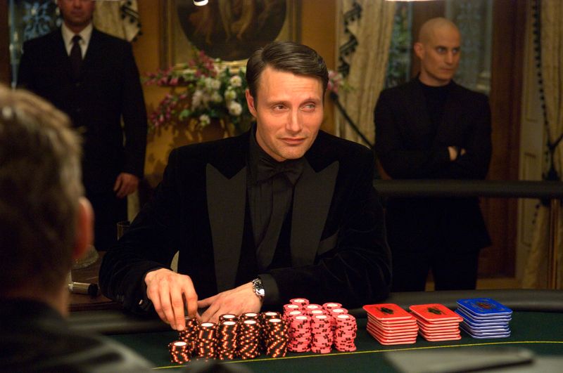 Le Chiffre (Mads Mikkelsen) gehört zu den großartigsten Schurken, mit denen Bond es je zu tun hatte.