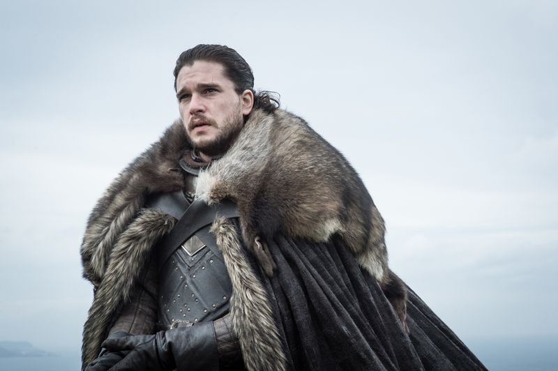 Jon Schnee (Kit Harington) machte eine große Entwicklung im Verlauf von "Game of Thrones" durch: vom Bastard zum König des Nordens, der sich in die Thronerbin Daenerys verliebt - ach ja, tot war er zwischendurch auch mal. Der mutige Held kämpfte stets für das Wohl der Menschen - auch gegen die Toten. 