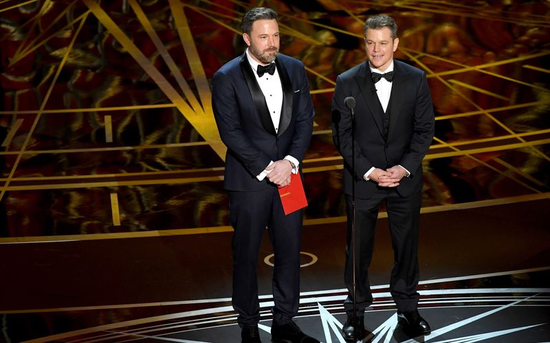 Matt Damon (rechts) und Ben Affleck gingen gemeinsam auf die Cambridge Rindge and Latin School in Massachusetts und sind seitdem unzertrennlich. Einer der Höhepunkte ihrer Freundschaft? 1997 gewannen sie gemeinsam einen Oscar für das Drehbuch von "Good Will Hunting".