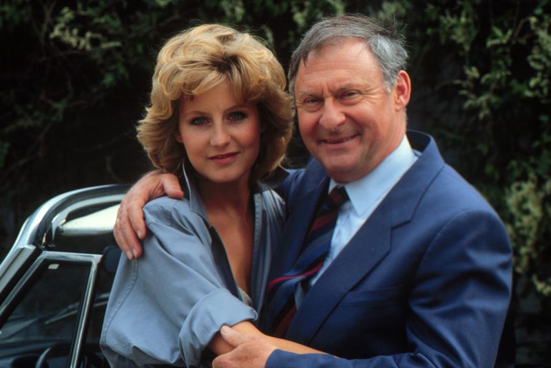 Nach zahlreichen Gast- und Nebenrollen spielte Rolf Schimpf (Bild, mit Carolin Ohrner) in der ZDF-Serie "Mensch Bachmann" den titelgebenden Familienvater.