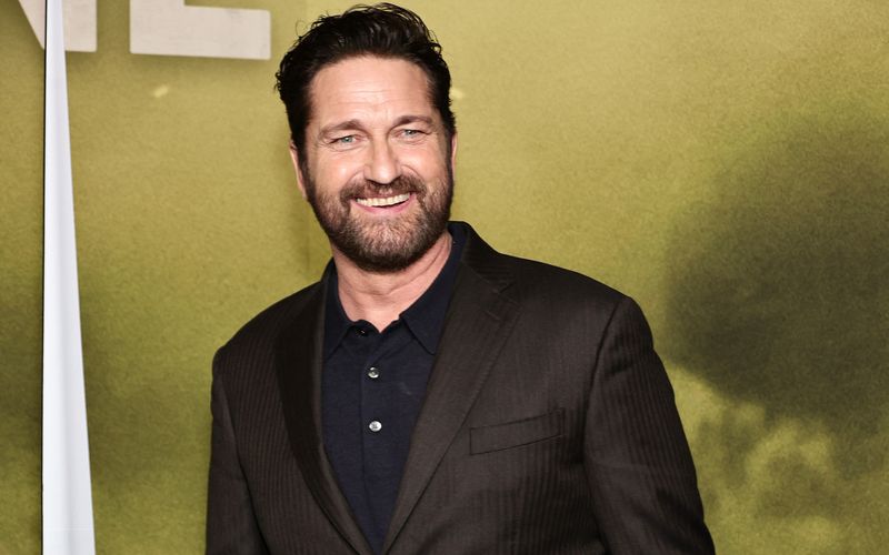 Eines der jüngsten Opfer war Gerard Butler, der bei den Dreharbeiten zu "Plane" einen schmerzhaften Unfall hatte - der wohl nicht der erste seiner Art: "Egal was ich tue, ich schaffe es immer, mich selbst zu verletzen", scherzte Butler im Gespräch mit Seth Meyers, er sei einfach "von Natur aus ungeschickt" sei. 