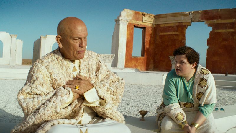 John Malkovich (links, mit Tom Xander) spielt die Hauptrolle in der Tragikomödie "Seneca".