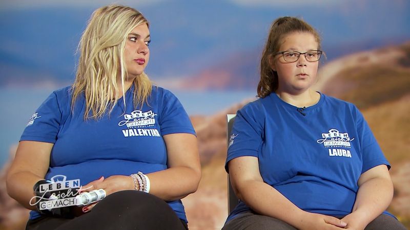 Wenn Blicke töten könnten ... Valentina (links) und Laura empfinden die Auflösung ihres Teams und den Start in den Duellmodus als Erleichterung: "Wir können uns nicht ausstehen."