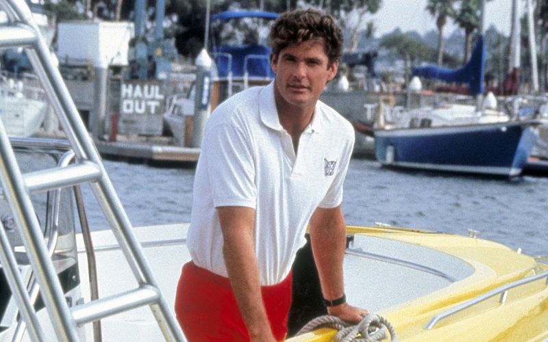 Er kann cool: David Hasselhoff, der in 80er-Jahren als Michael Knight in "Knight Rider" auf Verbrecherjagd ging und damit seinen Durchbruch feierte, spielte in "Baywatch" den Rettungsschwimmer Mitch Buchannon und wurde - neben Pamela Anderson - zum Gesicht und Star der Serie.