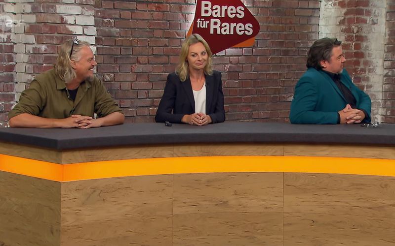 "Ich steh' ja auf Frauen in Uniform", gestand Daniel Meyer (rechts), und seine Sitznachbarin Susanne Steiger verdrehte die Augen.