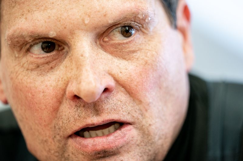 Jan Ullrich äußert sich in der vierteiligen Doku "Jan Ullrich - Der Gejagte", die 2023 bei Amazon zum 50. Geburtstag des Radidols lief, ausführlich über seine Doping-Karriere. Auch darüber hinaus gelang Filmemacher Sebastian Dehnhardt ("Nowitzki. Der perfekte Wurf") ein großes Sport-Biopic, das nun im ZDF respektive der ZDF Mediathek zu sehen ist. 