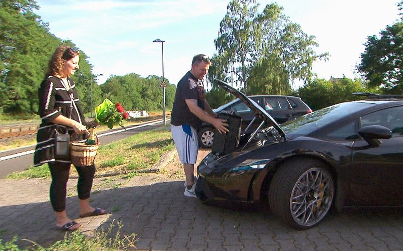 Der Lamborghini von Bauer Steffen ist zwar schick - aber leider etwas unpraktisch. 