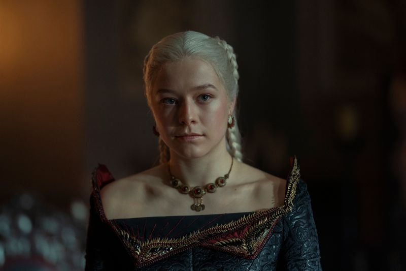 Die Britin Emma D'Arcy spielt in "House of the Dragon" den Part der Rhaenyra, die ihren Status als Thronerbin durch die Intrigen ihrer Stiefmutter immer stärker bedroht sieht. 