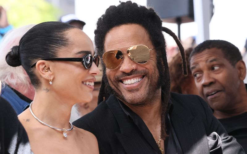 Rockstar Lenny Kravitz erhielt einen Stern auf dem "Walk of Fame. Seine Tochter Zoë Kravitz hielt zu Ehren ihres Vaters Lenny Kravitz eine Rede.