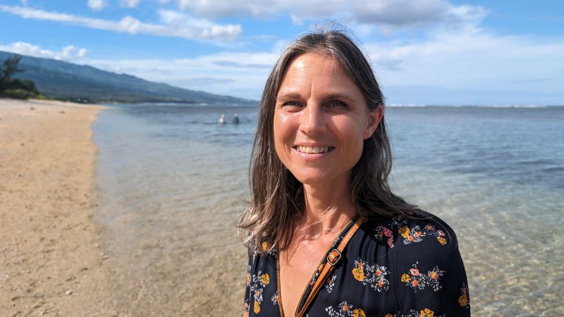 Silke Neumann führt als Leiterin einer Reiseagentur auf La Réunion Gruppen von Touristen an entlegene Sehnsuchtsorte.