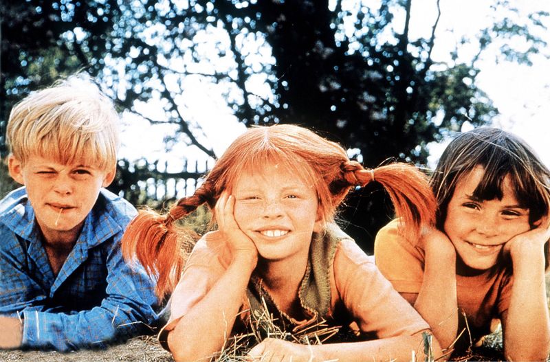 "Ich mach' mir die Welt / Widdewidde wie sie mir gefällt": Nicht nur der Titelsong, auch die "Pippi Langstrumpf"-Filme selbst sind bis heute bei Kindern beliebt und lösen bei den Eltern nostalgische Gefühle aus. Die Adaptionen der Kinderbücher von Astrid Lindgren sind absolute Klassiker und machten ihre Darsteller über Nacht berühmt. Doch was kam danach? Die Galerie zeigt, was aus Pippi, Tommy und Annika wurde ...