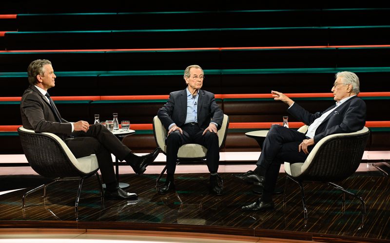 ZDF-Moderator Markus Lanz sprach am Donnerstagabend mit Franz Müntefering und Gerhart Baum (von links) über die Verfassung der deutschen Demokratie anlässlich des 75. Jubiläums des Grundgesetzes.