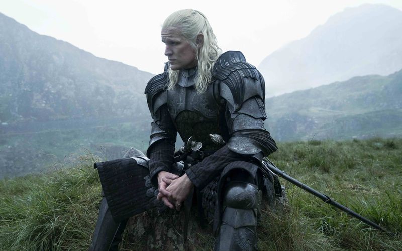 Kann es der ehrgeizige und heißblütige Prinz Daemon Targaryen (Matt Smith) verkraften, dass seine Frau und Nichte Rhaenyra (Emma D'Arcy) den Eisernen Thron für sich beansprucht? Die zweite Staffel "House of the Dragon" könnte Auskunft darüber geben.