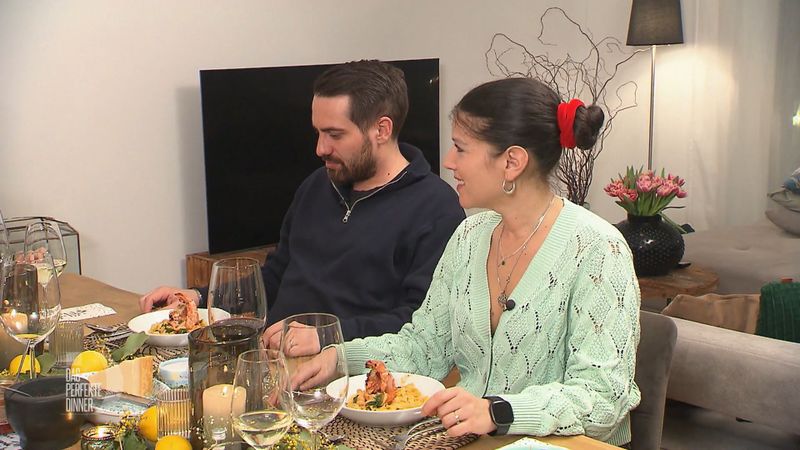 Die selbstgemachten Tagliatelle mit Crevetten-Cherrytomaten-Soße sehen schon mal köstlich aus, finden Tim und Ornella.
