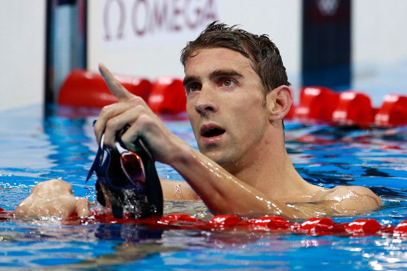 Sein Rekord könnte einer für die Ewigkeit sein: Schwimmer Michael Phelps schaffte es bei fünf Olympia-Teilnahmen sage und schreibe 23 (!) Goldmedaillen zu gewinnen. Damit führt der US-Amerikaner die ewige Bestenliste der erfolgreichsten Athleten mit Abstand an. Weitere spektakuläre und verrückte Olympia-Rekorde hält die Galerie bereit ...