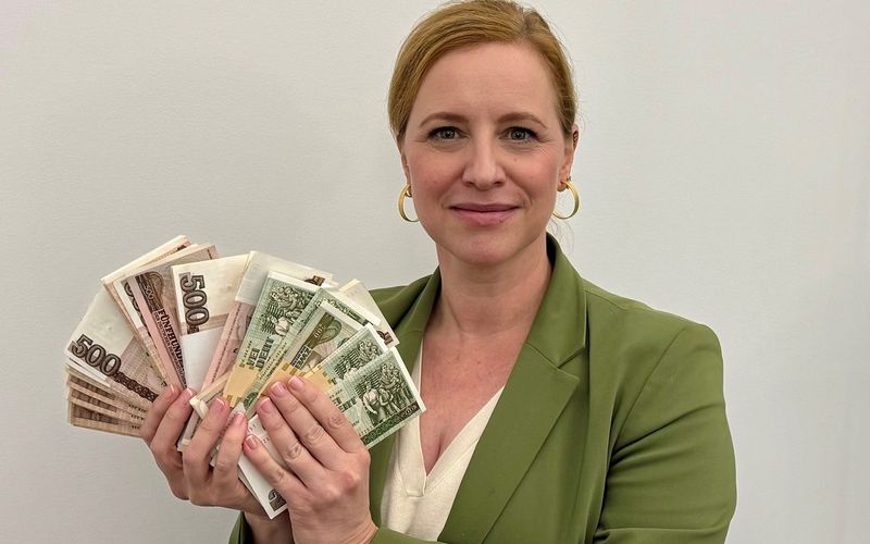 Christine Volk, Pressesprecherin der KfW, war mehrfach am "Milliardengrab" in Halberstadt. "Es lag eine Mischung aus Faszination und Unglauben in der Luft, angesichts der schieren Menge der Geldscheine", erinnert sie sich an den ersten Besuch.