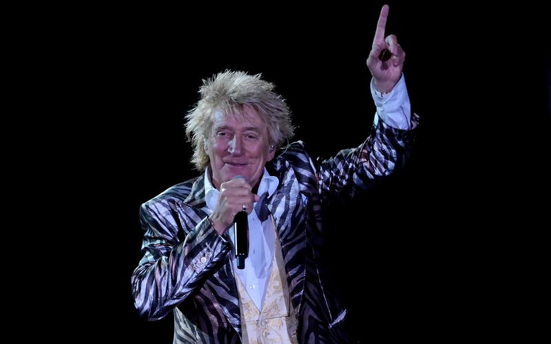 Rod Stewart steht mit 79 immer noch auf der Bühne, denkt aber bereits über den Tod nach.