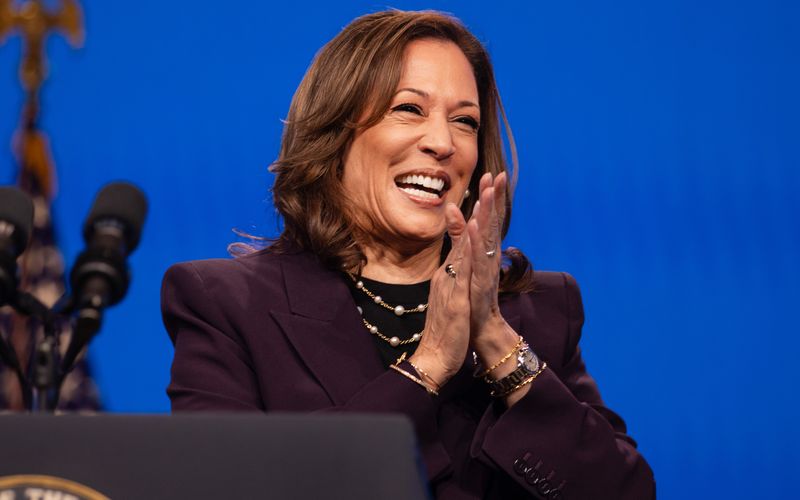 Kamala Harris erhält weitere Unterstützung - von so manchem bekannten "White Dude".