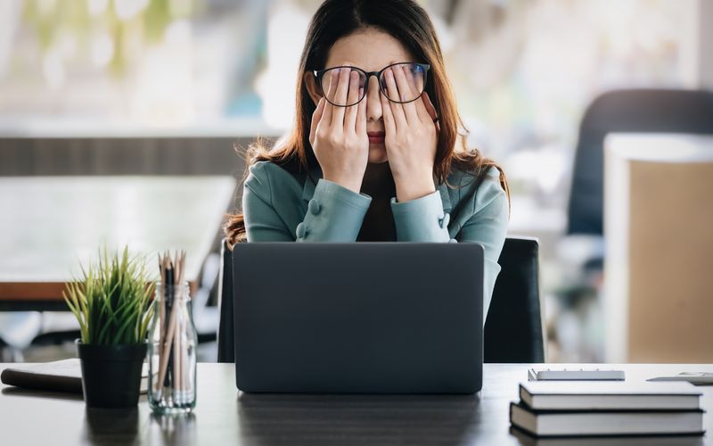 Fehltage im Job wegen psychischer Leiden nehmen in Deutschland zu.