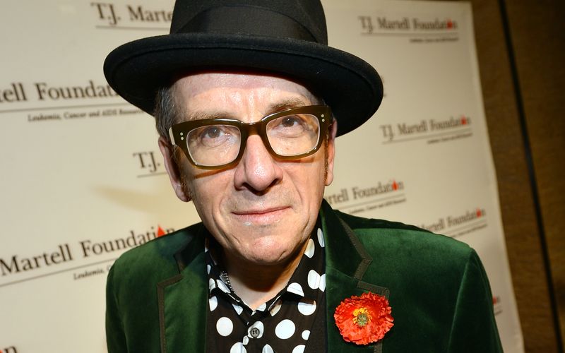 Eigentlich heißt er Declan Patrick McManus: Elvis Costello, der am 25. August 70 wird, klaute den Vornamen bei Elvis Presley und benutzte den Nachnamen seiner Urgroßmutter. 