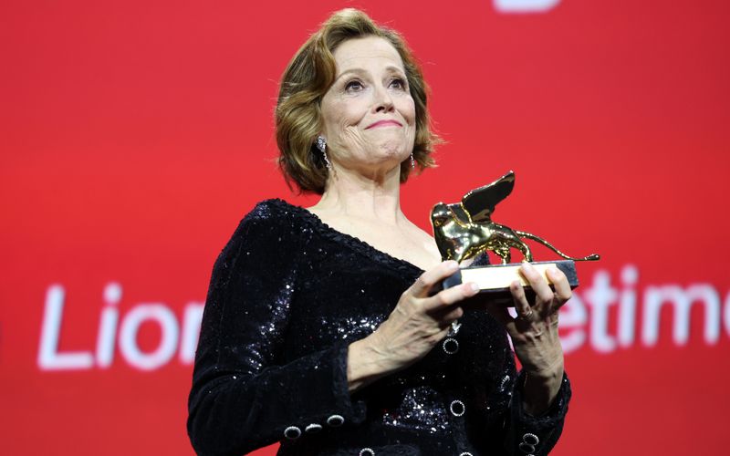 Sigourney Weaver wurde am Mittwochabend mit dem Goldenen Löwen in Venedig für ihr Lebenswerk ausgezeichnet.