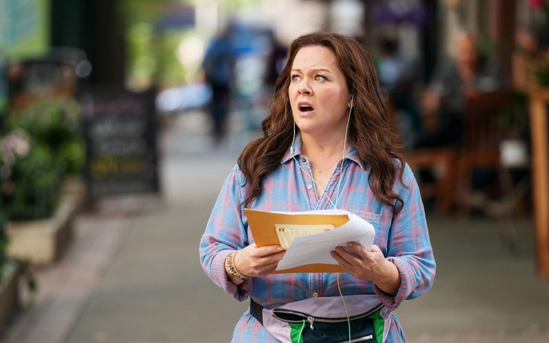 Die arbeitslose Managerin Carol (Melissa McCarthy) ist eine der durchschnittlichsten Personen, die man sich vorstellen kann. Und nun liegt es in "Superintelligence" ausgerechnet an ihr, die Welt zu retten.