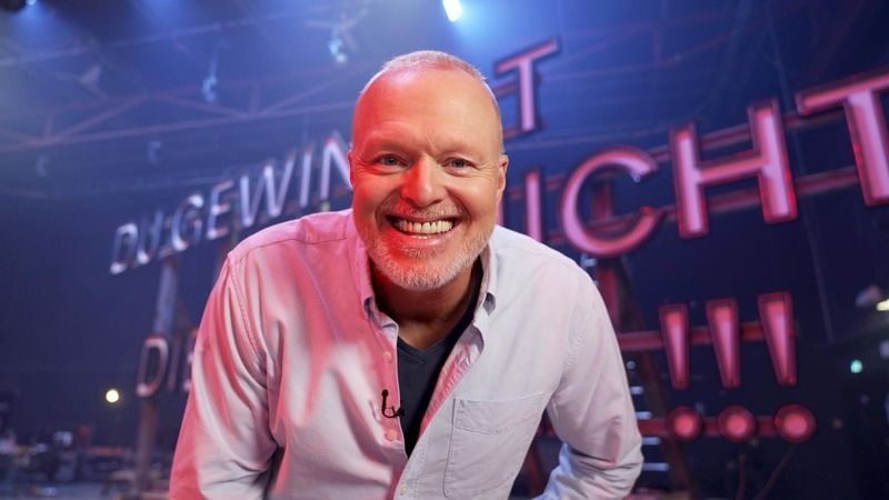 Nach dem Kampf gegen Regina Halmich verkündete Stefan Raab sein Comeback mit einer wöchentlichen Show beim Streamer RTL+. Titel der Show: "Du gewinnst hier nicht die Million".