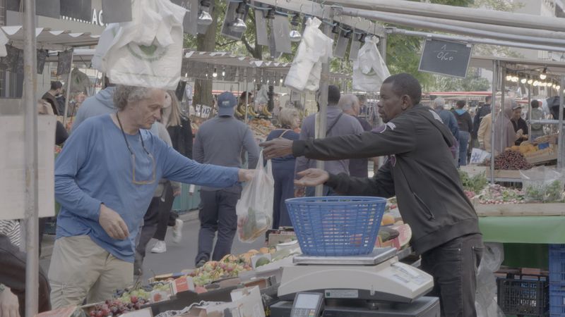 Marché d'Aligre, Markt in der Nähe der Bastille, wo überwiegend Einwanderer ihre Waren feilbieten.