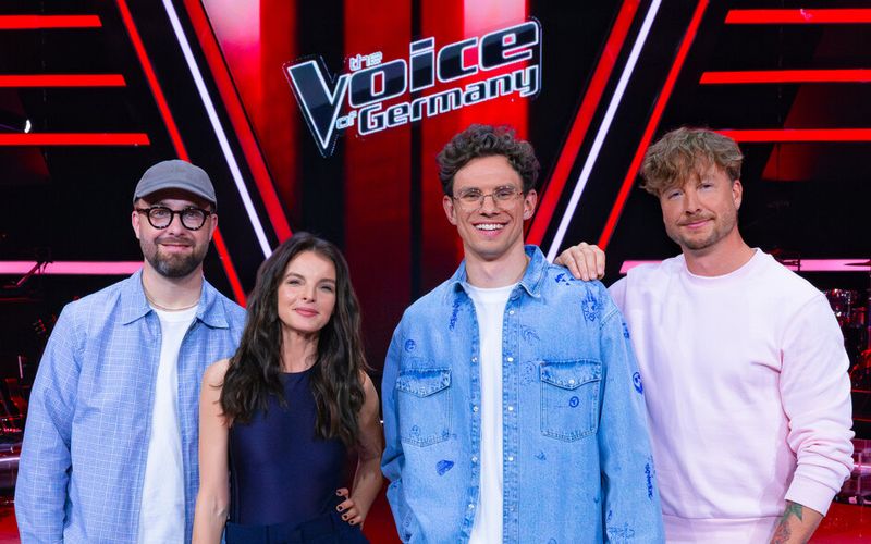 "The Voice of Germany" ist wieder da. In der mittlerweile 13. Staffel der beliebten Gesangsshow kämpfen ab Donnerstag, 26. September, wieder hoffnungsvolle Talente darum, dass sich in den Blind Auditions einer der Coaches in den charakteristischen roten Stühlen umdreht. Welche prominenten Musikstars in der Historie der ProSieben-SAT.1-Show schon Teil der Jury waren, lesen Sie hier. 