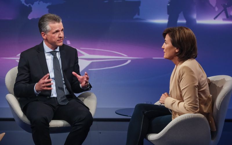 CDU-Politiker Thorsten Frei (links) betont in der Sendung von Sandra Maischberger zwar die innenpolitischen Gemeinsamkeiten mit dem Bündnis Sahra Wagenknecht. In der Außenpolitik sieht das jedoch anders aus.