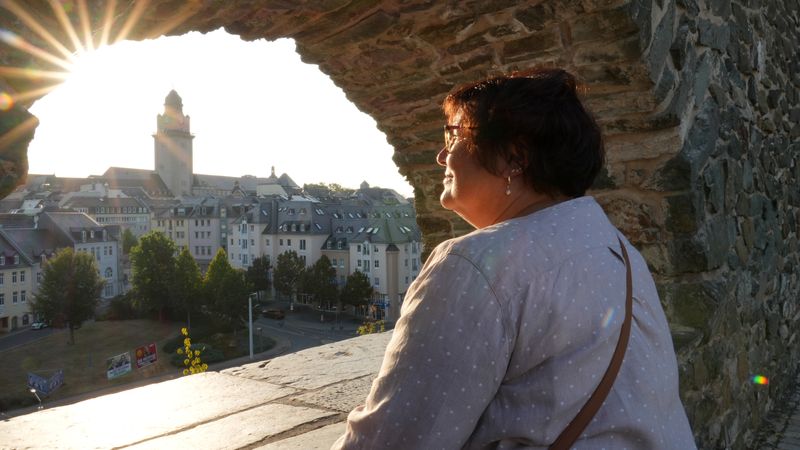 Oh wie schön ist Plauen! Doritta lebt gerne in der sächischen Stadt. Doch die zunehmende Gewaltbereitschaft unter Rechtsradikalen trübt das Glück.