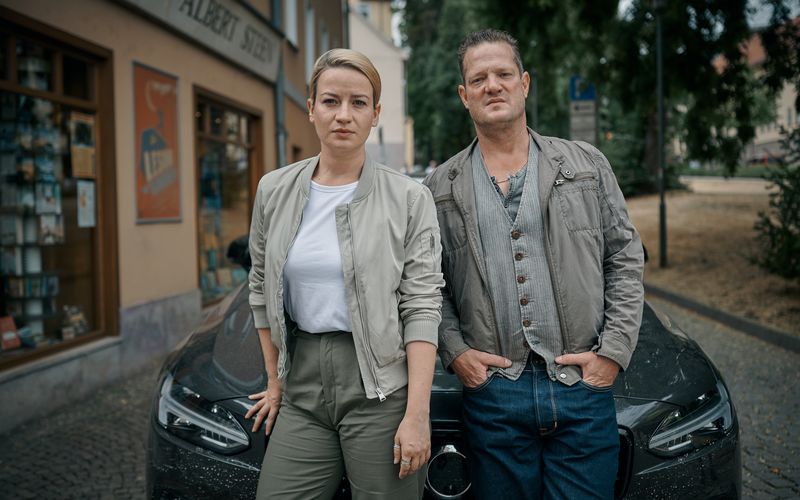 Seit 2021 ermitteln die Rechtsmedizinerin Theresa Wolff (Nina Gummich) und Kriminalhauptkommissar Bruno Lewandowski 	(Aurel Manthei) in "Theresa Wolff - Der Thüringenkrimi" im ZDF. Nun wird die Reihe umbesetzt. 