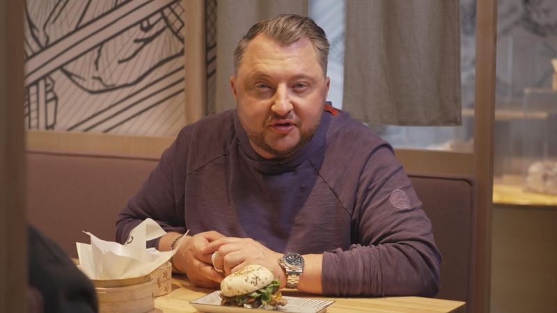 Sebastian Leges Burger muss am Ende vor einer skeptischen Jury bestehen.