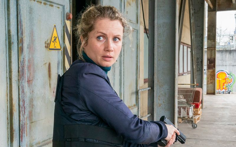 Kommissarin Leonie Winkler (Cornelia Gröschel) muss im "Tatort: Unter Feuer" tief in die Vergangenheit ihrer Polizistenfamilie eintauchen.