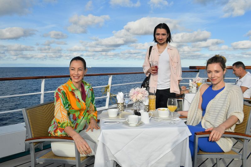 Allessandra Meyer-Wölden (links) hat in "Das Traumschiff - Argentinien" eine - sehr kurze - Gastrolle.