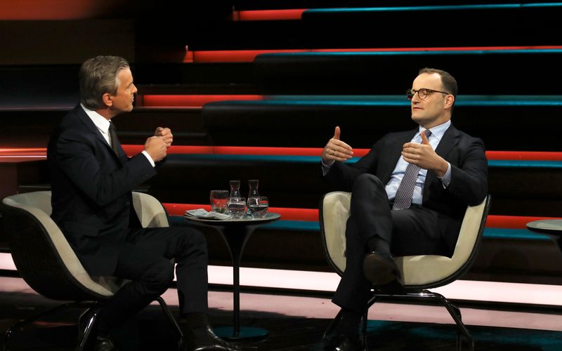 Markus Lanz sprach mit CDU-Politiker Jens Spahn nicht nur über den Koalitionsbruch, sondern auch über die wirtschaftspolitischen Ansätze der CDU. Zum Thema Steuererhöhungen sagte Spahn beispielsweise, dass es künftig nicht auszuschließen sei, "dass jemand mehr Steuern zahlt als heute".