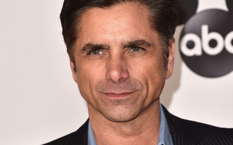 "Full House"-Star John Stamos ist "schockiert" über die kritischen Kommentare im Netz.