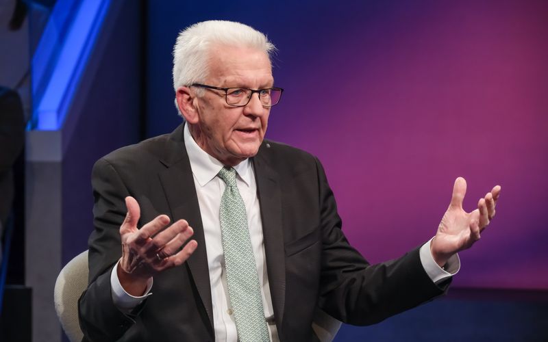 Winfried Kretschmann sieht durchaus die Möglichkeit einer schwarz-grünen Koalition nach den Bundestagswahlen.