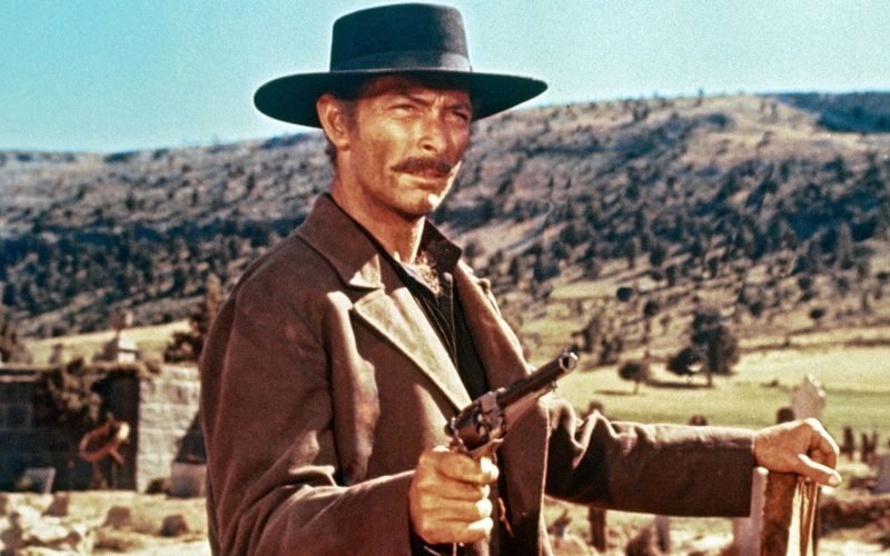 Er spielte auch zwar auch in einem SciFi-Meisterwerk ("Die Klapperschlange") und diversen Actionfilmen größere Rollen, unvergessen ist Lee van Cleef aber als Star von zahlreichen 60er-Jahre-Italowestern. Anlässlich seines 100. Geburtstag am 9. Januar blicken wir zurück auf die größten Stars der Western-Historie.