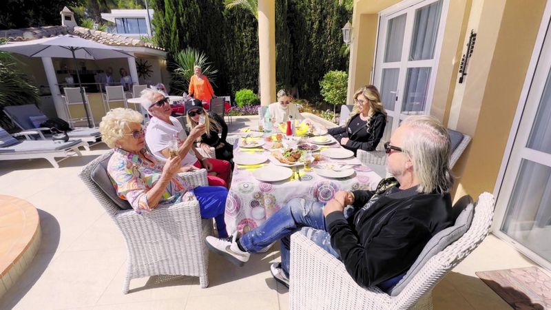 Die 80-Jährige macht sich Sorgen um die Gesundheit ihres Sohnes.