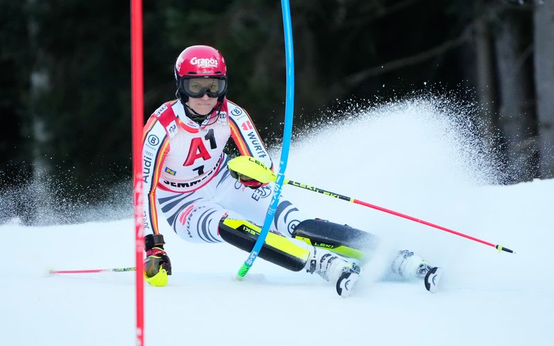 Lena Dürr startete vielversprechend in die aktuelle Saison, bei der Alpinen Ski-WM in Saalbach gehört sie zu den größten DSV-Hoffnungsträgerinnen.