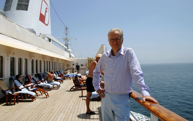 Angst vor seichten Gefilden hat Harald Schmidt nie gehabt. Seit 2007 hat er eine immer mal wiederkehrende Rolle als Kreuzfahrtdirektor Oskar Schifferle auf dem ZDF-"Traumschiff".