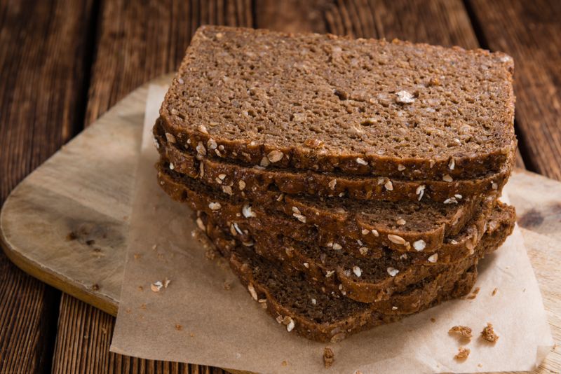 Im Roggenvollkornbrot-Test konnten vor allem Bio-Brote überzeugen. 