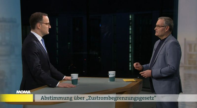 Am Freitagmorgen stellte sich Jens Spahn (links) den Fragen von Michael Strempel.