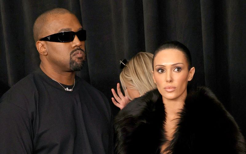 Kanye West und Bianca Censori sorgten am Rande der Grammy-Verleihung für einen Eklat.