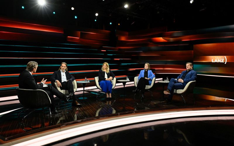 Im ZDF-Talk sprachen am Donnerstag, von links: Moderator Markus Lanz, Richard David Precht, Kistina Dunst, Sabine Rennefanz und Michael Bröcker.