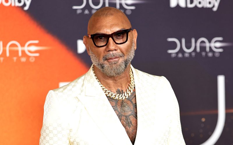 Er hat den Sprung geschafft: Dave Bautista war erfolgreicher Wrestling-Star, bevor er auch in Hollywood durchstartete. Dort landete der Muskelprotz natürlich im Actionfach, das er auch mit seinem neuen Film, "In The Lost Lands" (Kinostart: 06. März), bedient. Es ist ein typischer Werdegang. Dass der Weg vom Ring zum Filmgeschäft kein weiter ist, haben neben Bautista schon diverse andere Wrestler gezeigt.